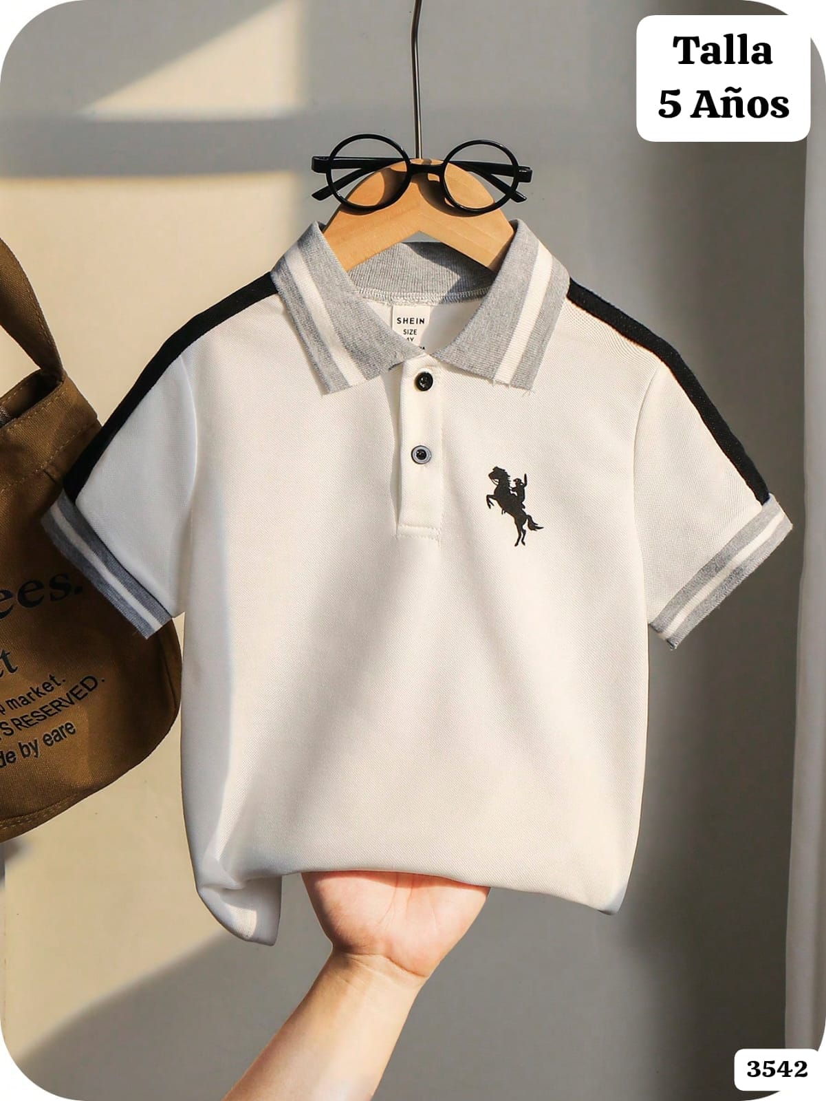 CAMISA BLANCA CUELLO GRIS CLARO DE NIÑO