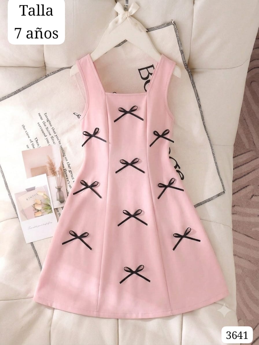 VESTIDO ROSA CON CHONGOS DE LISTON NEGRO DE NIÑA