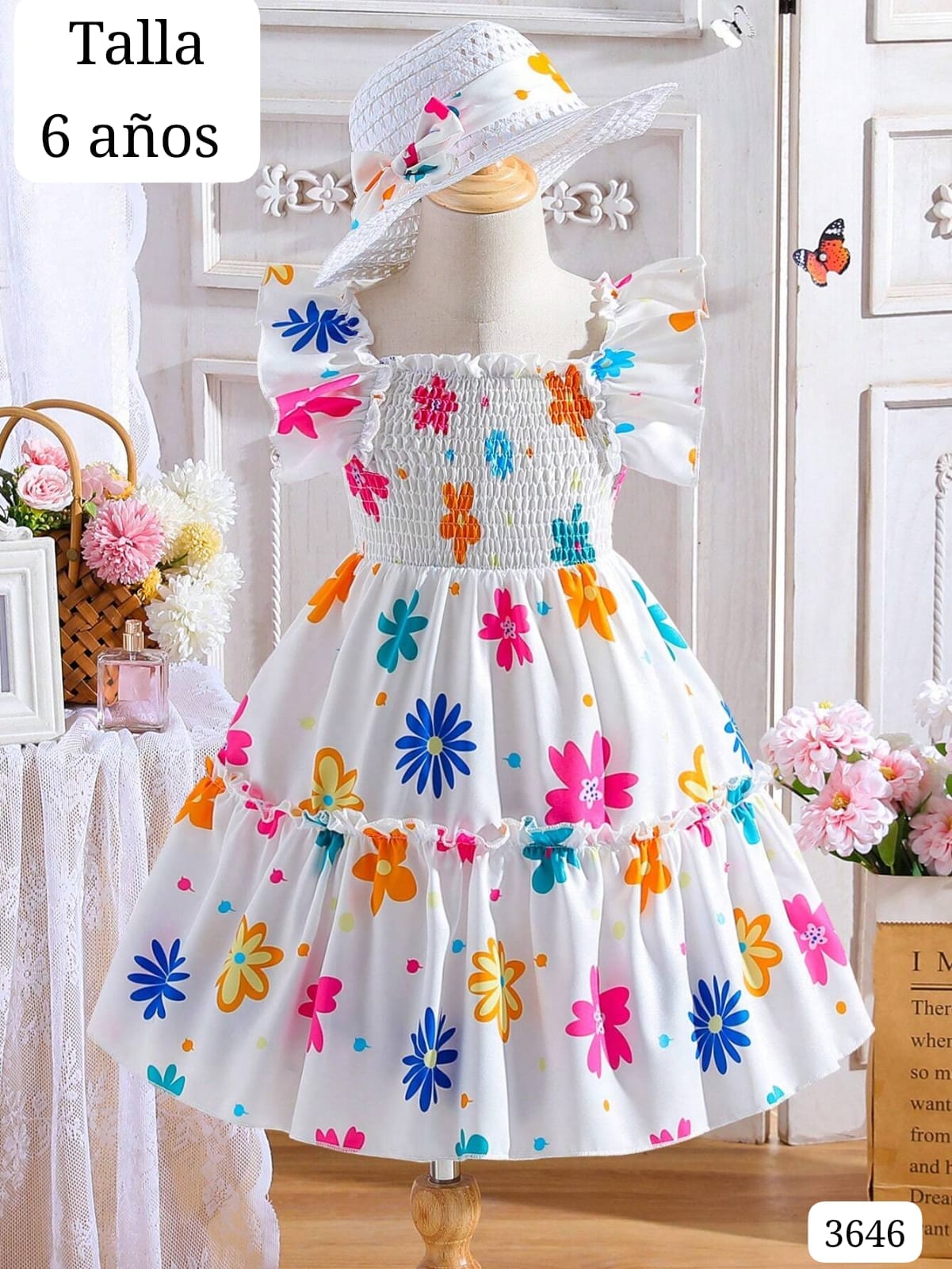 VESTIDO BLANCO CON FLORES DE COLORES Y SOBRERO DE NIÑA