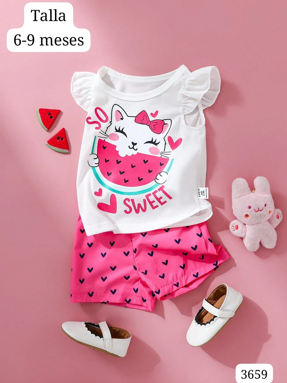 CONJUNTO DE CAMISA DE GATITO Y SHORT ROSA CON CORAZONES DE NIÑA