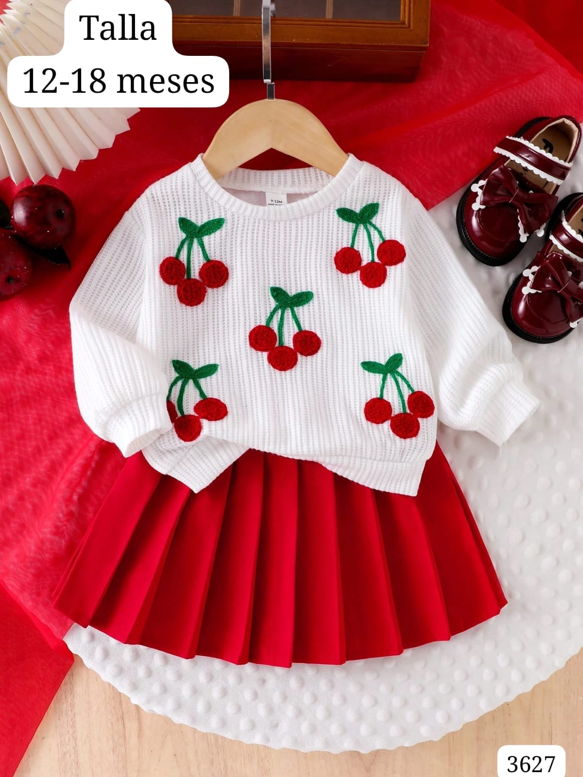 CONJUNTO DE SUDADERA BLANCA CHERRY Y FALDA ROJA DE NIÑA