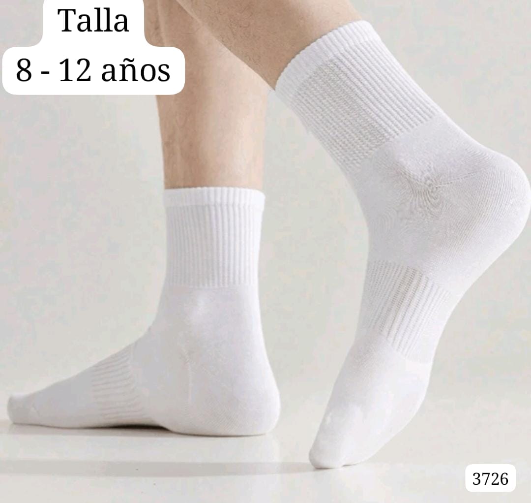 PAR DE CALCETAS BLANCAS
