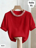 BLUSA ROJA CON PERLAS DE MUJER