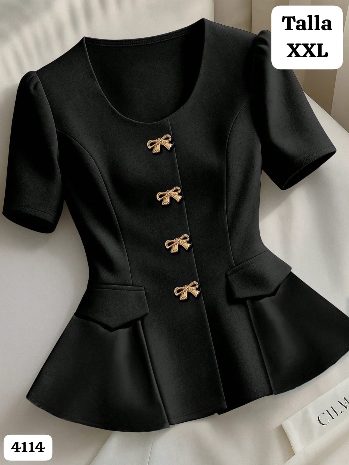 BLUSA NEGRA CON BOTONES DORADOS DE CHONGO DE MUJER