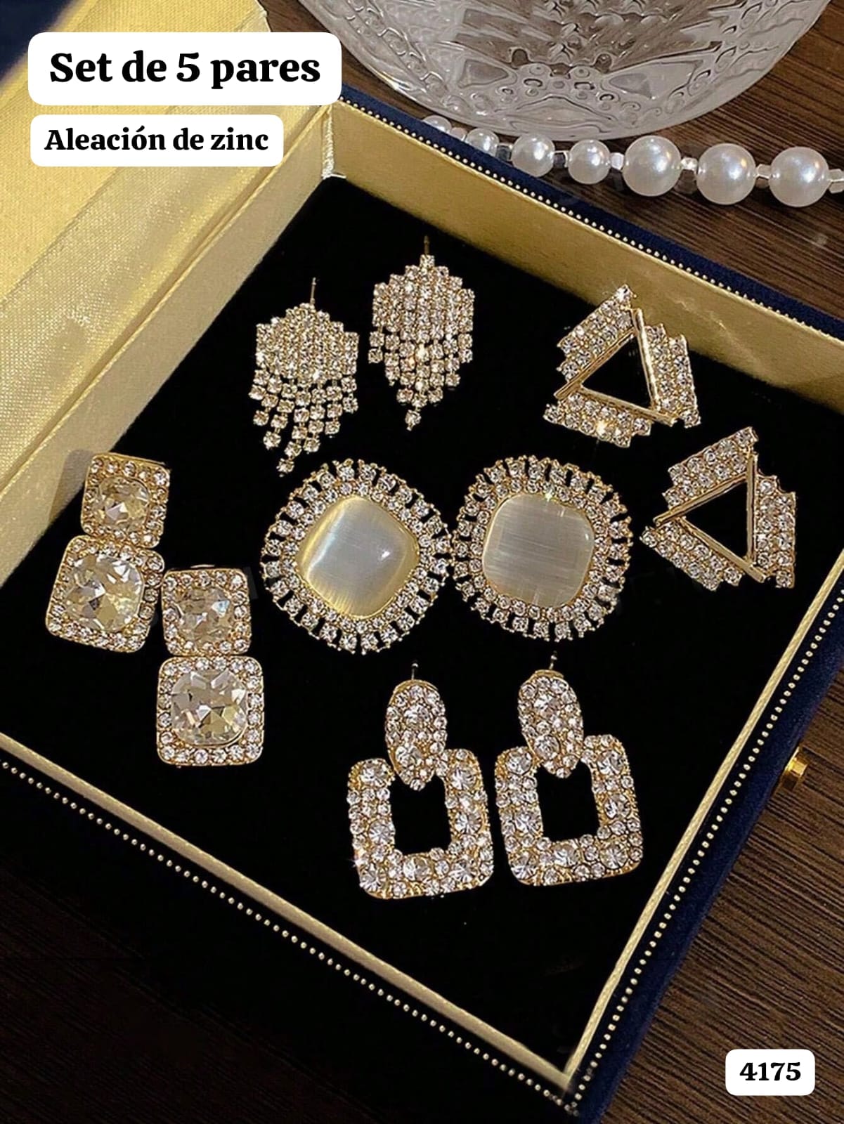 SET DE 5 PARES DE ARETES DORADOS