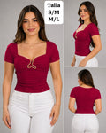 BLUSA ROJA ESCOTE CUADRADO Y DIJEN METALICO DE MUJER