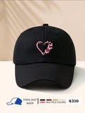 GORRA NEGRA CON CORAZON Y MARIPOSAS ROSAS