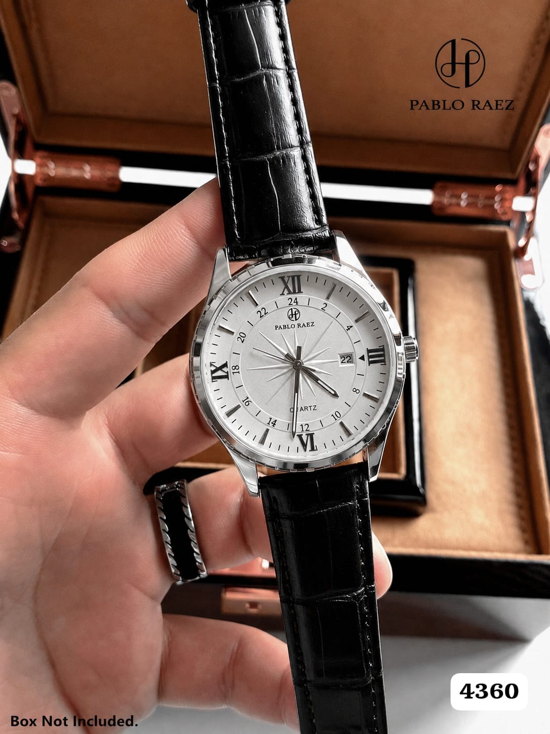 RELOJ NEEGRO Y BALNCO