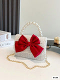 CARTERA MUY PEQUEÑA CON PERLAS BLANCAS Y CHONGO ROJO