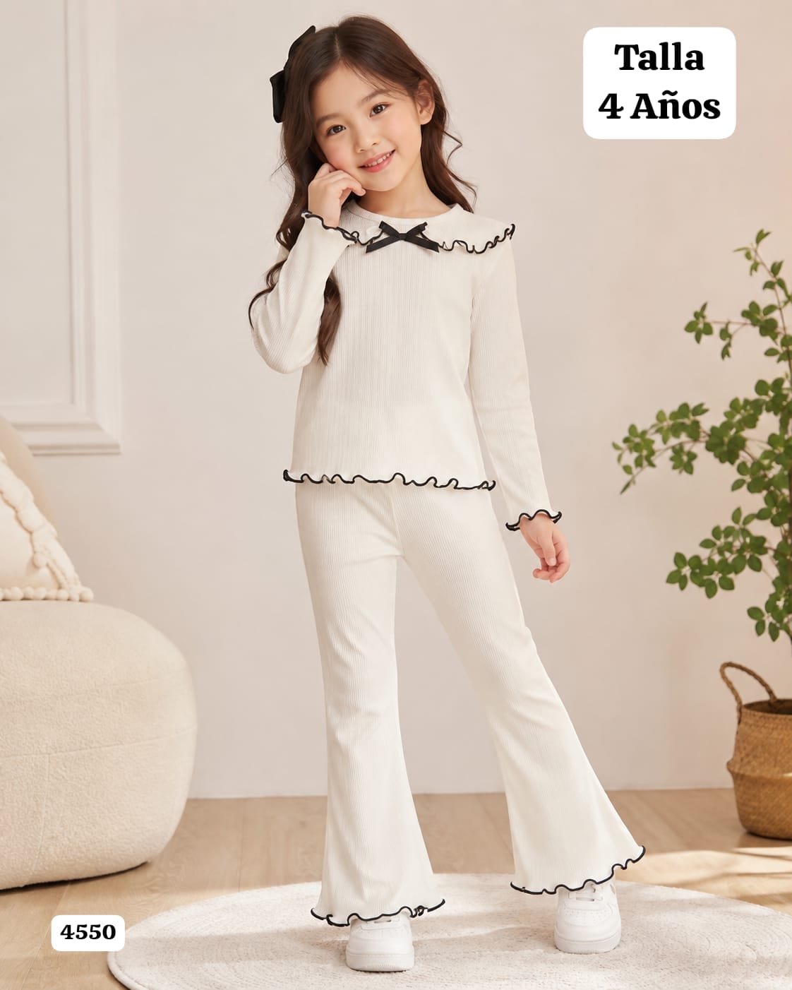 CONJUNTO MANGA LARGA Y PANTALONETA DE NIÑA
