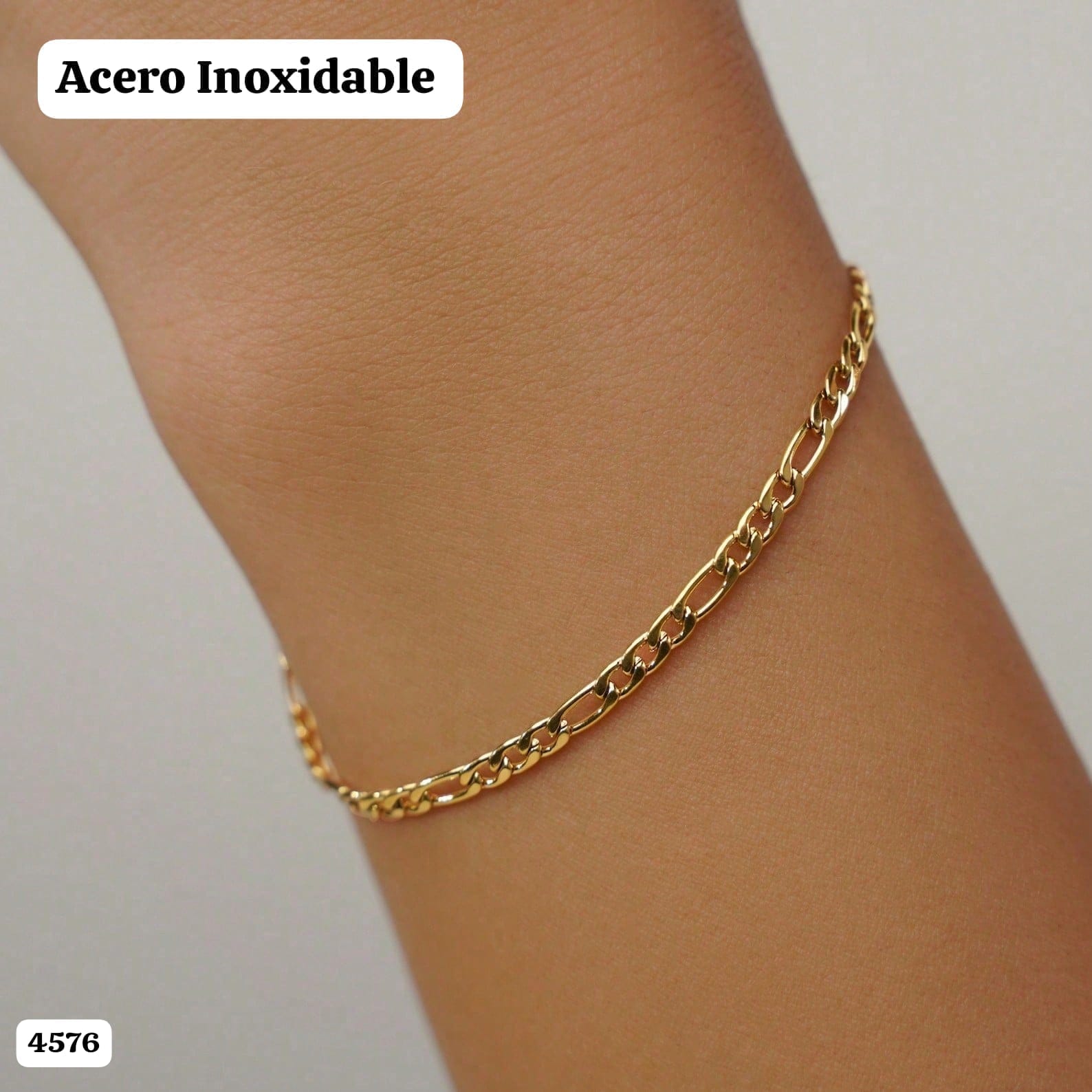 PULSERA DORADA DE ACERO