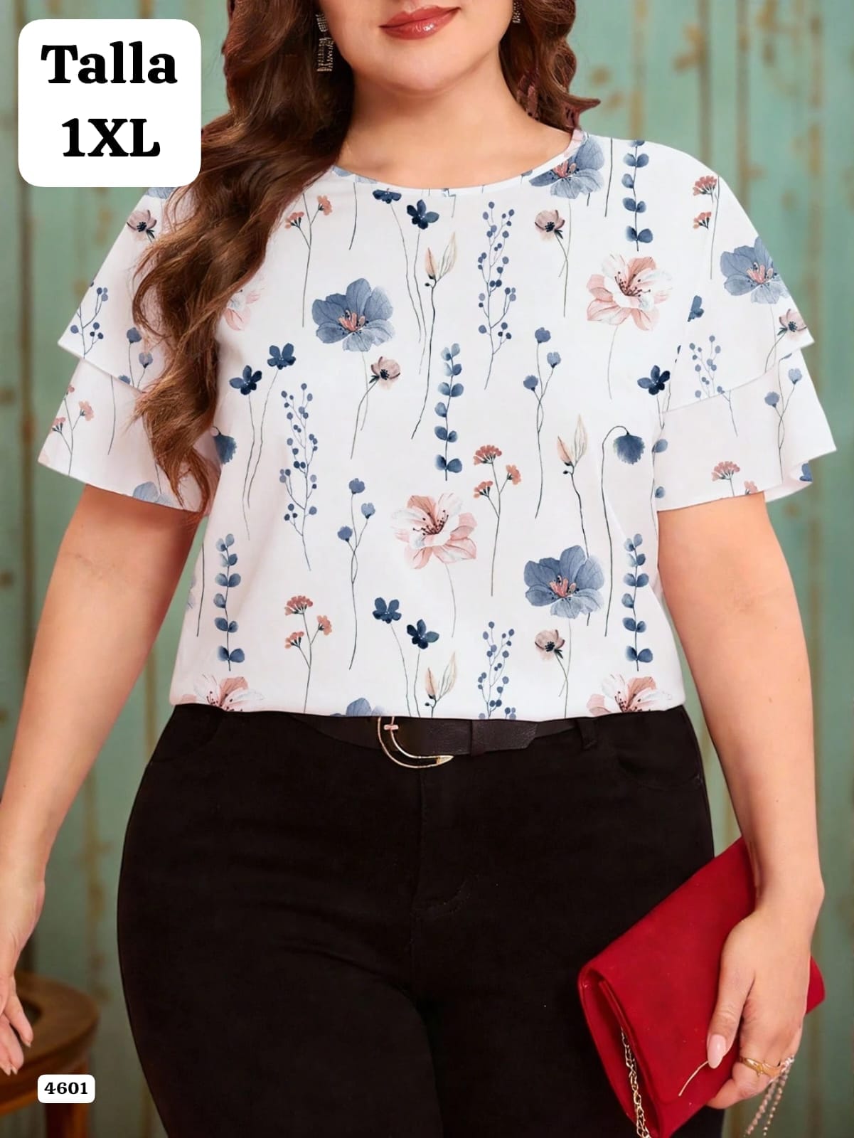 CAMISA BLANCA CON FLORES DE MUJER