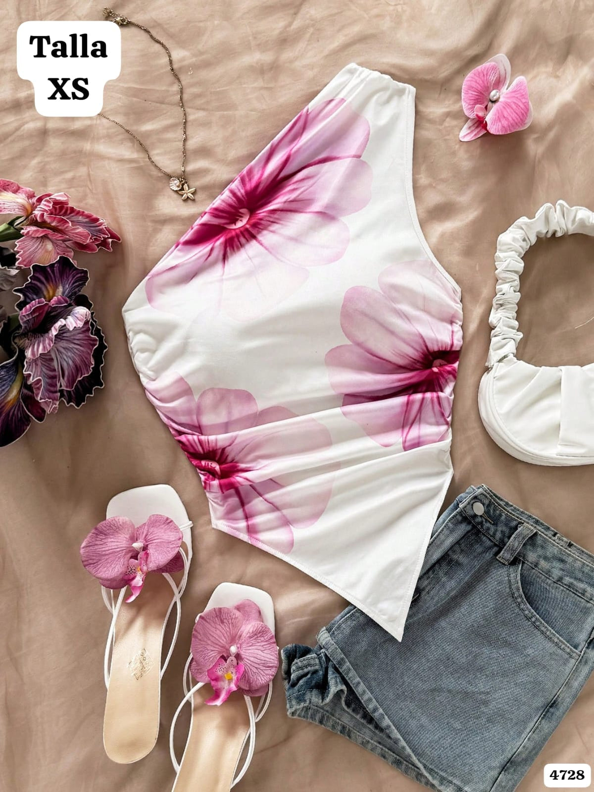 BLUSA BLANCA DE UNA MANGA CON FLOR ROSA DE MUJER