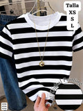 CAMISETA RAYADA BLANCO Y NEGRO DE MUJER