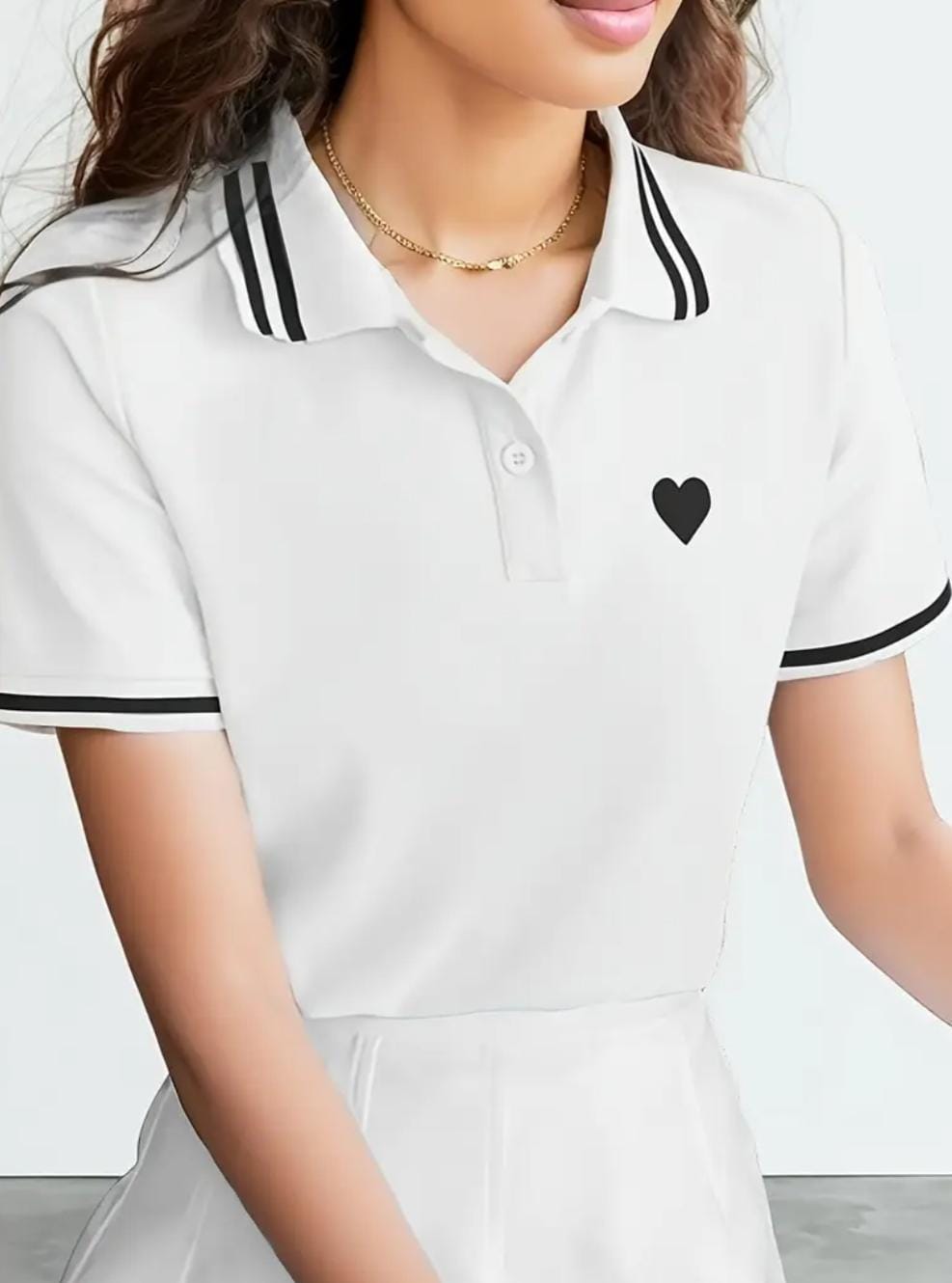 CAMISETA DE MUJER CASUAL CON DISEÑO DE CORAZON