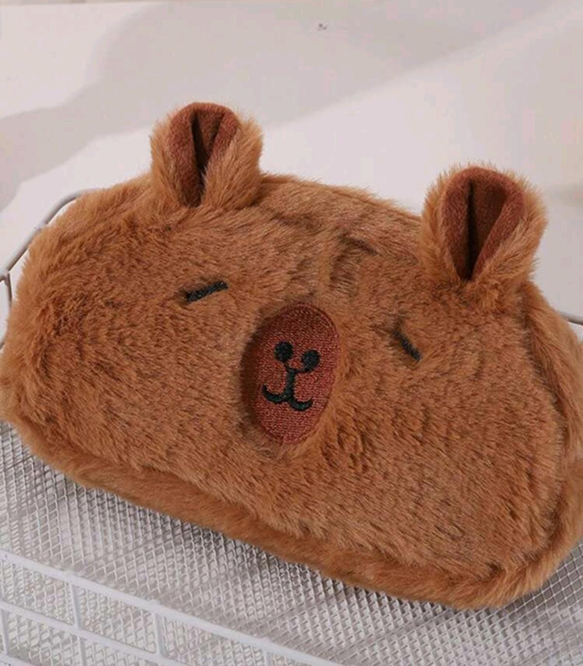 LAPICERAS DE CON CARA DE CAPIBARA