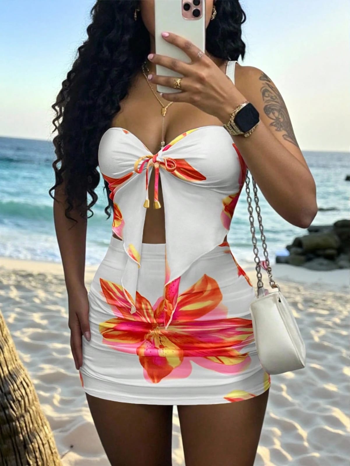 TRAJE DE BAÑO DOS PIEZAS ROSA CON FLORES